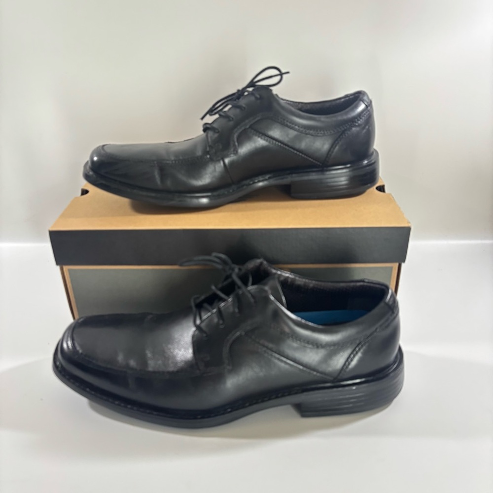 DOCKERS Union Black Leather Men's Size 9 Dress shoes Memory Foam/Flyweight